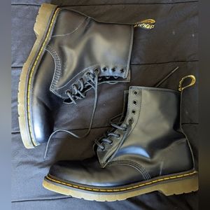 Black Leather Doc Martens Men's 11